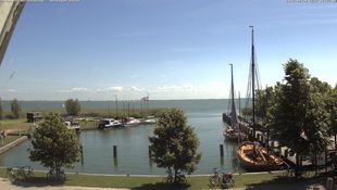 Webcam mit Blick auf den Bodden am Althäger Hafen